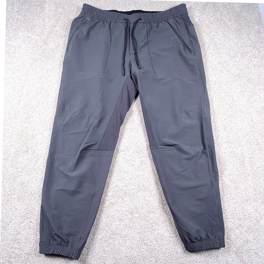 Lululemon License to Train Joggers Mens XXL Gray Tapered Activewear